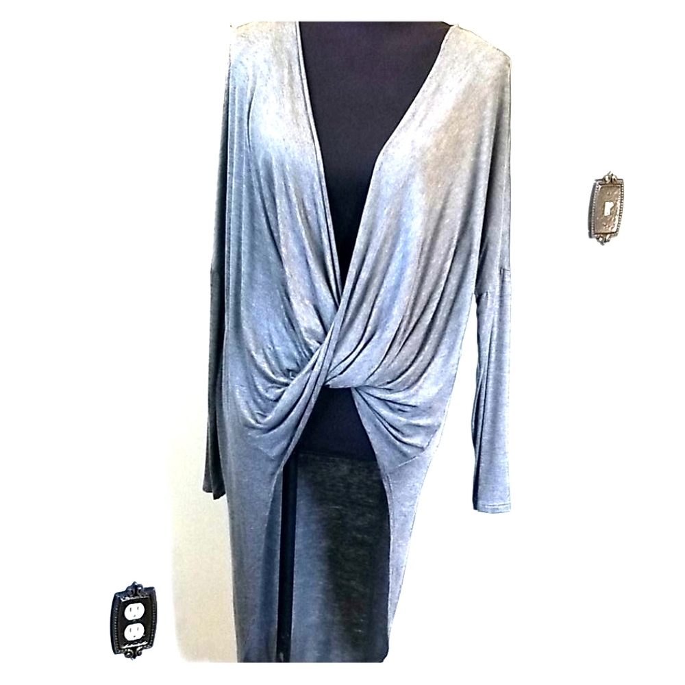 Long sleeve twist tunic
